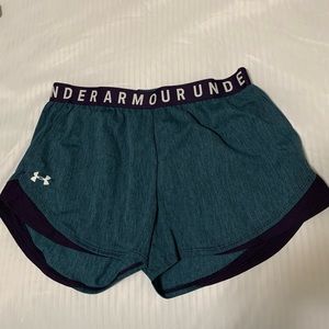 NWT Under Armour Play Up Shorts - Women’s Size L